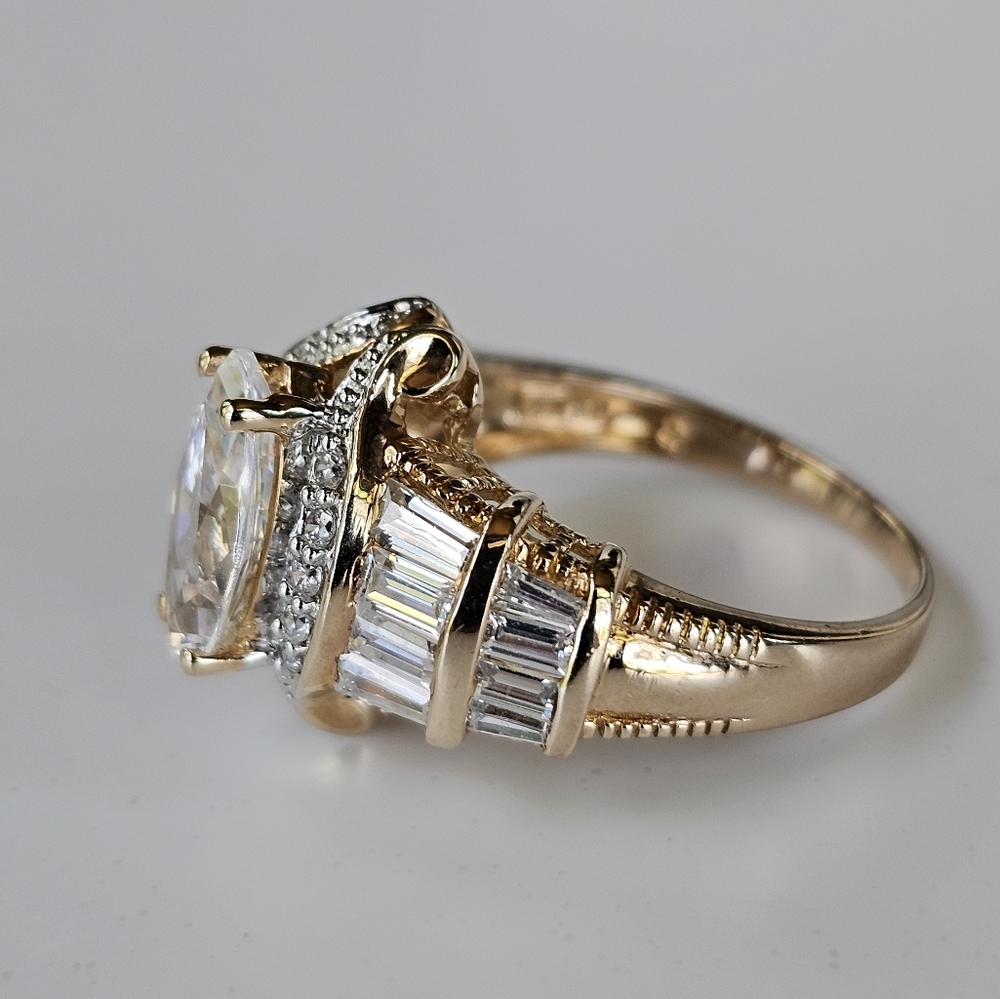 Authentic Victoria Wieck Diamond Simulant Ring 18K Vermeil! Size 8! - Picture 6 of 14